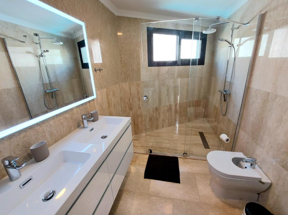 Villa Playa Amadores - Luxury Villa With Heated Pool Puerto Rico  Exteriör bild